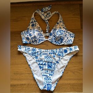 No Boundaries White and Blue Printed Bikini Set